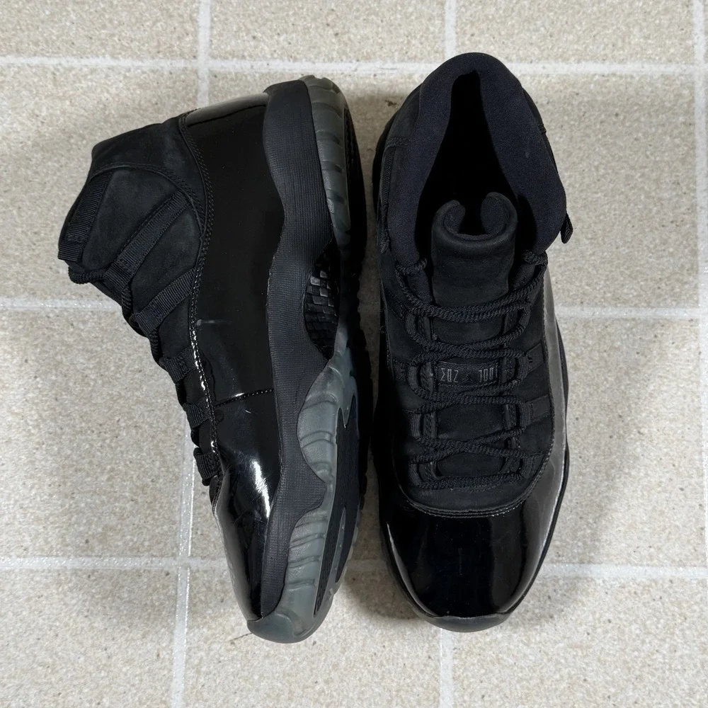 Air Jordan 11 Retro Cap and Gown Black Leather Sneakers Size 10.5 378037-005